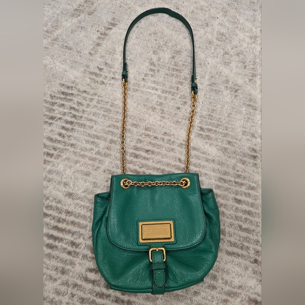 Marc By Marc Jacobs Green Leather Shoulder Bag with Gold Chain - Picture 9 of 10